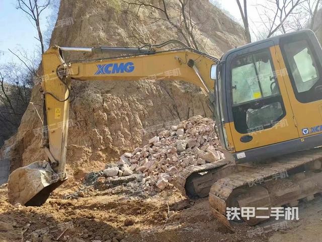 駕駛室頂部(整機外觀) 駕駛室頂部(整機外觀)