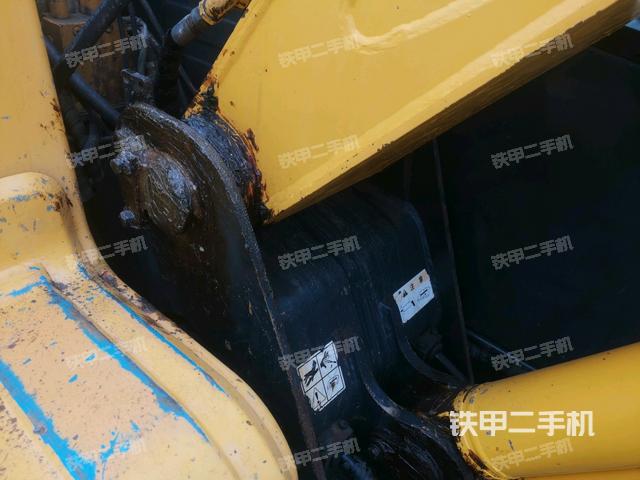 大臂根部?斜（工作和回轉(zhuǎn)裝置）