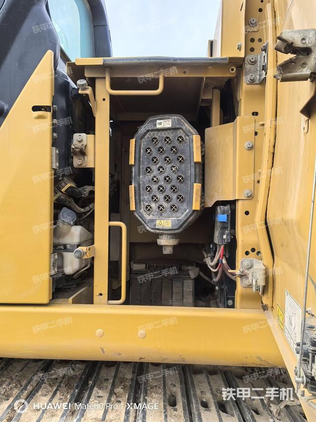 電瓶(大件艙室) 電瓶(大件艙室)