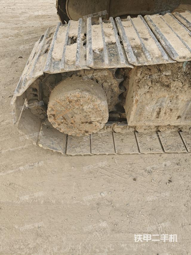 右驅(qū)動(dòng)輪（行走機(jī)構(gòu)）