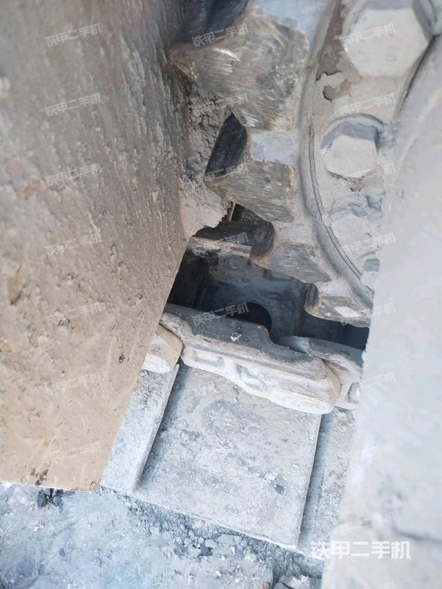 駕駛室整體(整機外觀) 駕駛室整體(整機外觀)