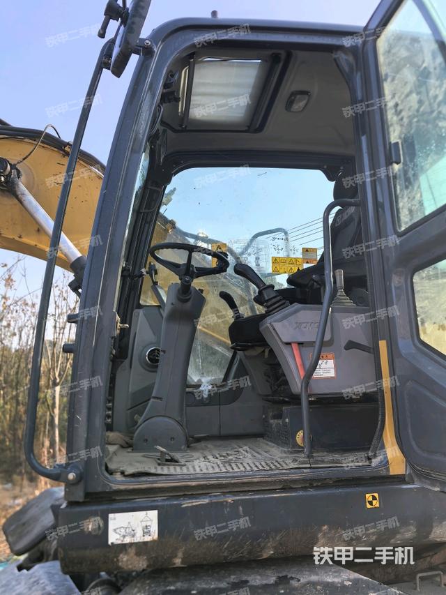 駕駛室正側(cè)（駕駛室部分）