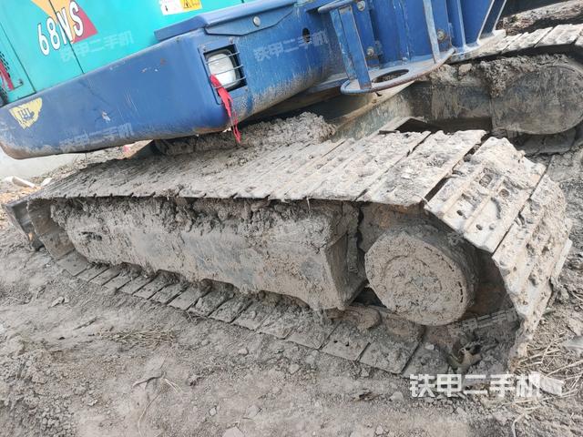 右側(cè)履帶整體?(行走機(jī)構(gòu)) 右側(cè)履帶整體?(行走機(jī)構(gòu))
