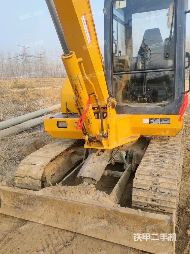 轉(zhuǎn)盤和下車架正前（工作和回轉(zhuǎn)裝置）