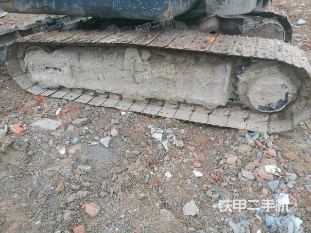 右側(cè)履帶整體?（行走機(jī)構(gòu)）