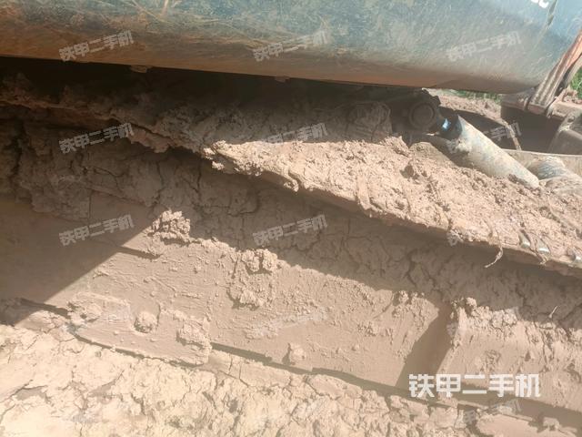 左側(cè)履帶整體?（行走機(jī)構(gòu)）