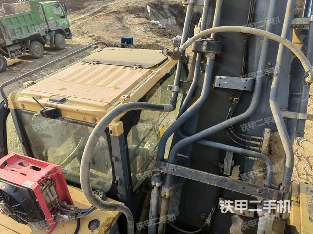 駕駛室頂部俯視（上車部件）