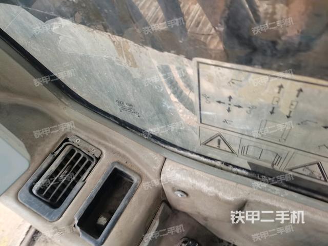 右側(cè)玻璃角標(biāo)(駕駛室部分) 右側(cè)玻璃角標(biāo)(駕駛室部分)