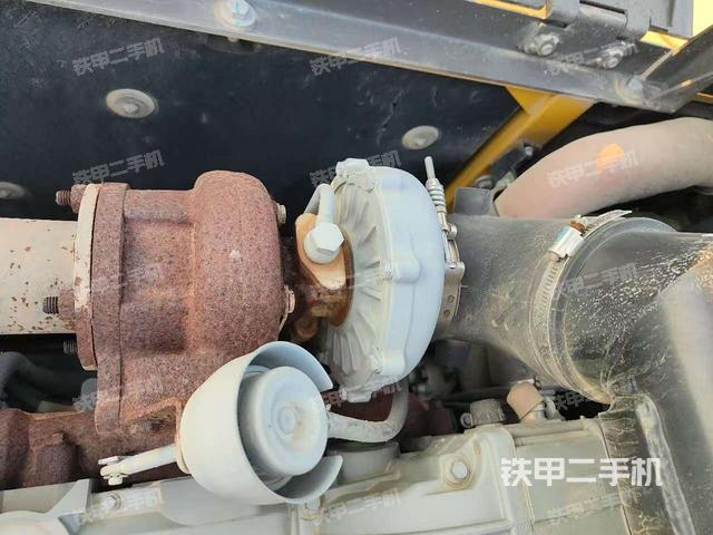 增壓器特寫(xiě)(上車部件) 增壓器特寫(xiě)(上車部件)