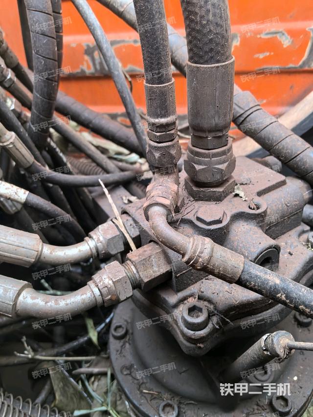 回轉(zhuǎn)馬達(dá)（上車部件）