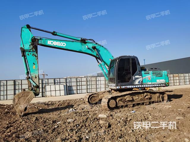 神鋼SK210LC-8挖掘機