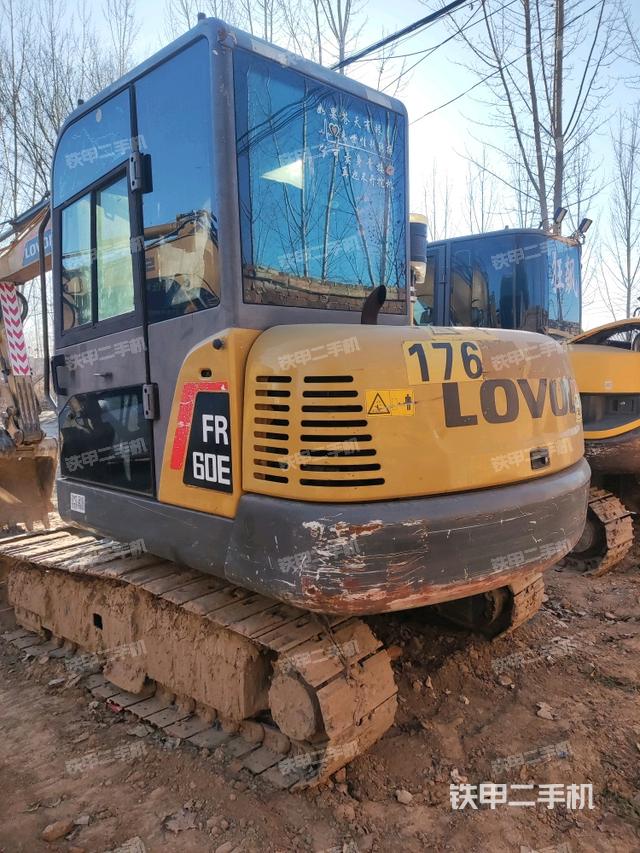 左后45(整機(jī)外觀) 左后45(整機(jī)外觀)