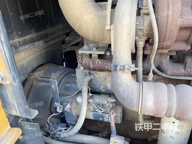 发动机右侧（整机外观及大件）