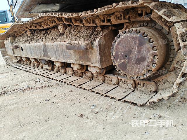 單側(cè)履帶整體（整機(jī)外觀）