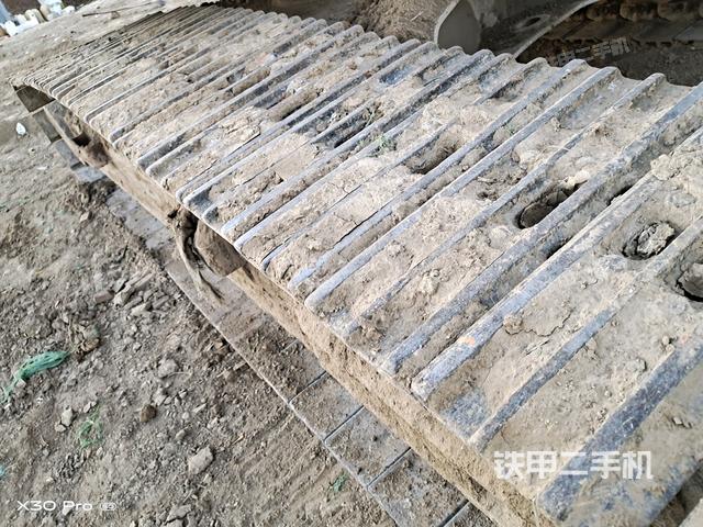 單側(cè)履帶整體（整機(jī)外觀）