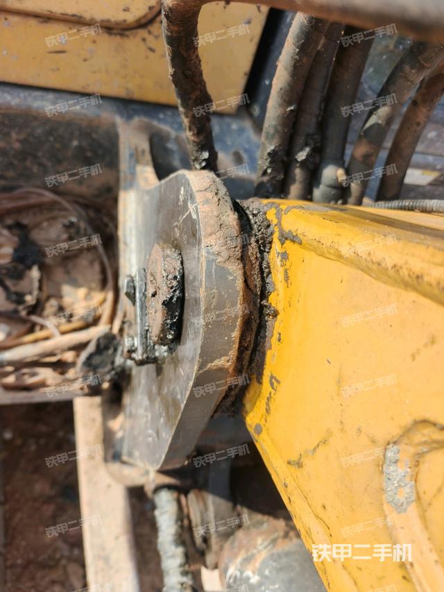 大臂根部?斜（工作和回轉(zhuǎn)裝置）