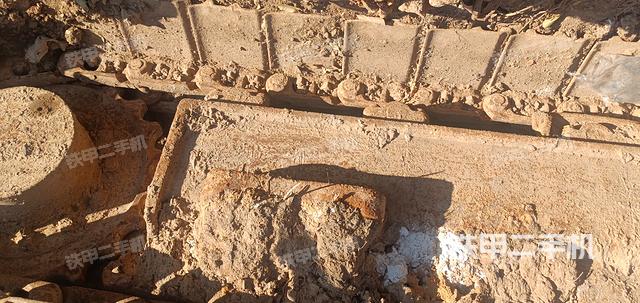 單側(cè)履帶整體（整機外觀）