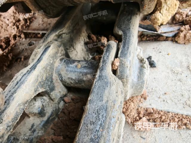 左側行走馬達蓋板（行走機構）