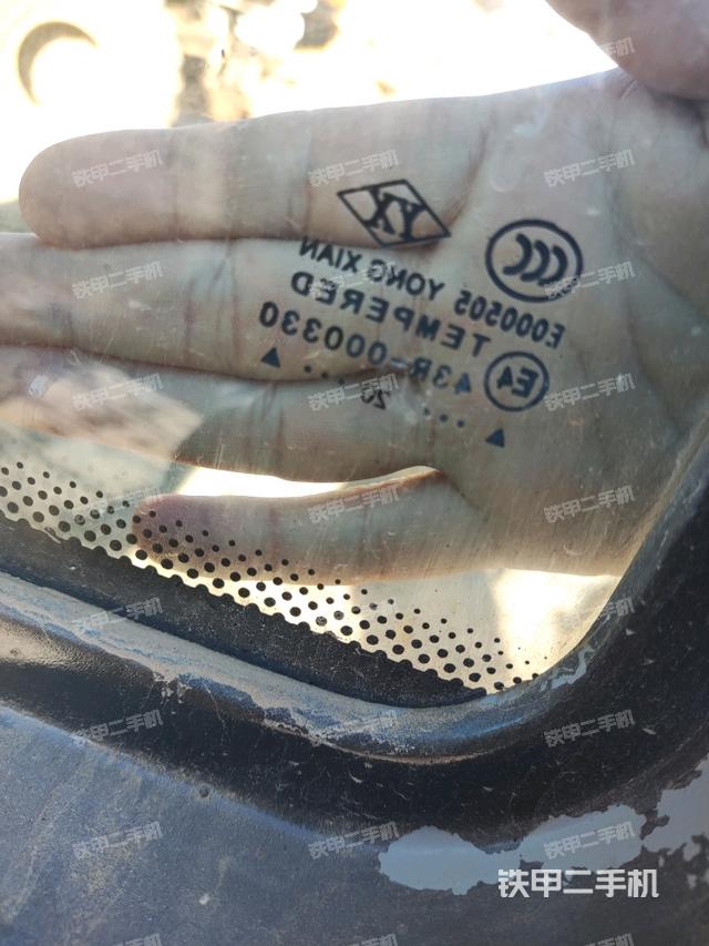 后窗玻璃角標(biāo)（駕駛室部分）