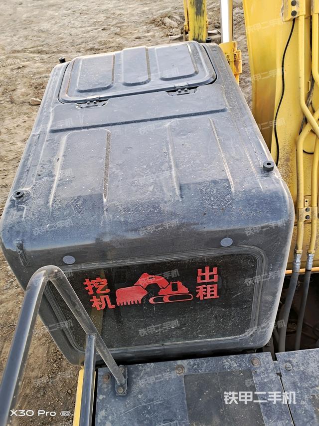 駕駛室頂部（整機外觀）