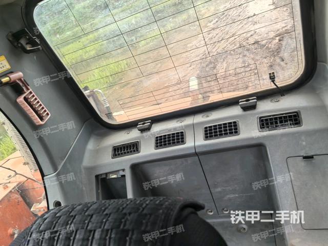 座椅左側(cè)控制臺/音響/含左手柄（駕駛室部分）