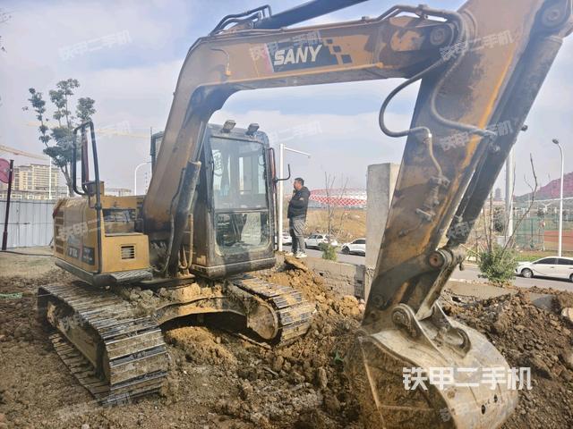 右前45(整機(jī)外觀) 右前45(整機(jī)外觀)