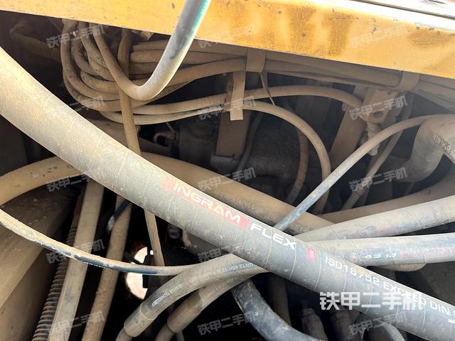 氣門室蓋螺絲特寫（上車部件）