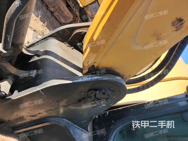 大臂根部?斜（工作和回轉(zhuǎn)裝置）