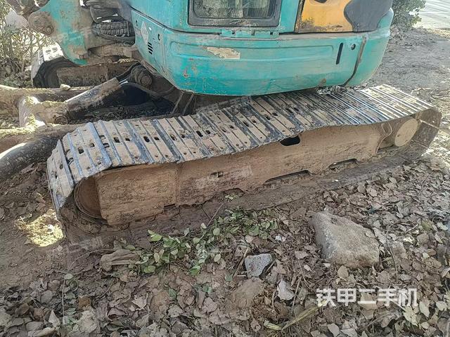 單側(cè)履帶整體（整機(jī)外觀）