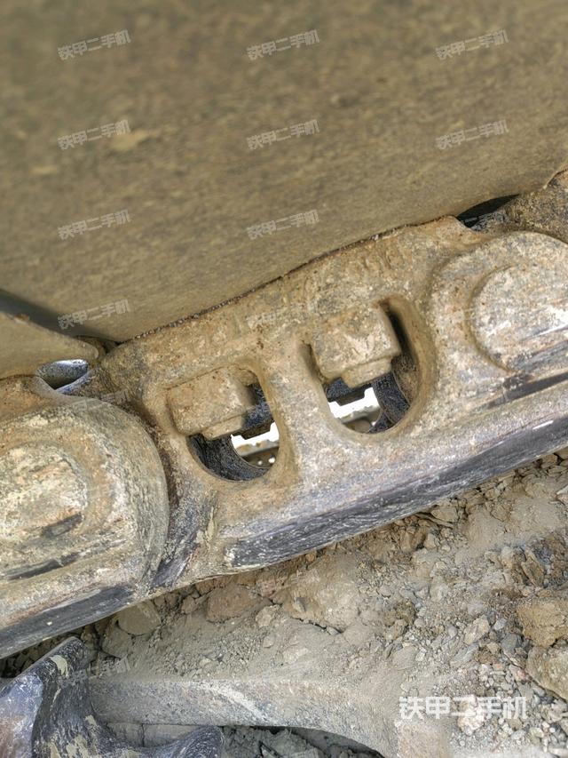 右側(cè)行走馬達蓋板（行走機構(gòu)）