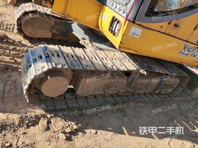 左側(cè)履帶整體?(行走機(jī)構(gòu)) 左側(cè)履帶整體?(行走機(jī)構(gòu))