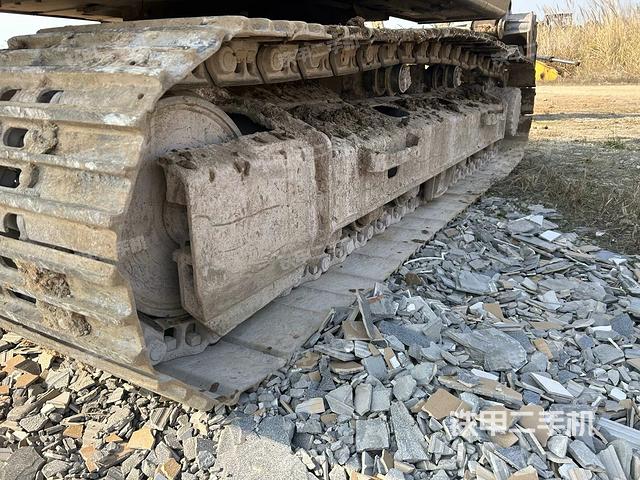 單側(cè)履帶整體（整機(jī)外觀）