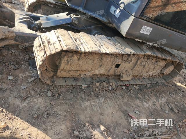 左側(cè)履帶整體?(行走機(jī)構(gòu)) 左側(cè)履帶整體?(行走機(jī)構(gòu))