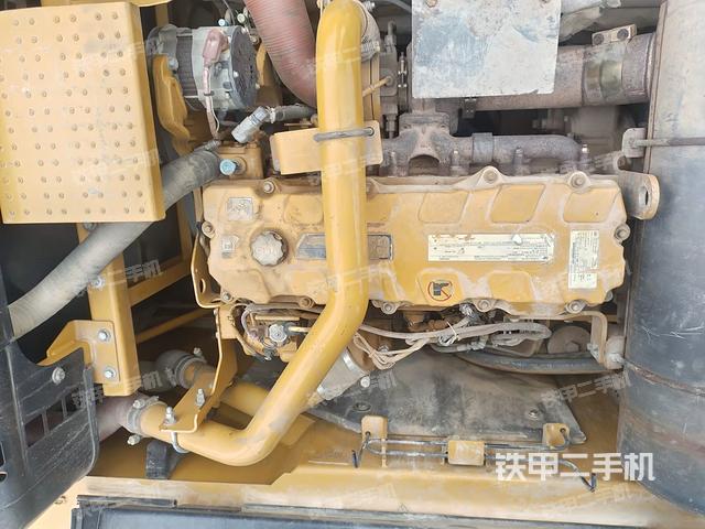 發(fā)動(dòng)機(jī)整體俯視(整機(jī)外觀) 發(fā)動(dòng)機(jī)整體俯視(整機(jī)外觀)