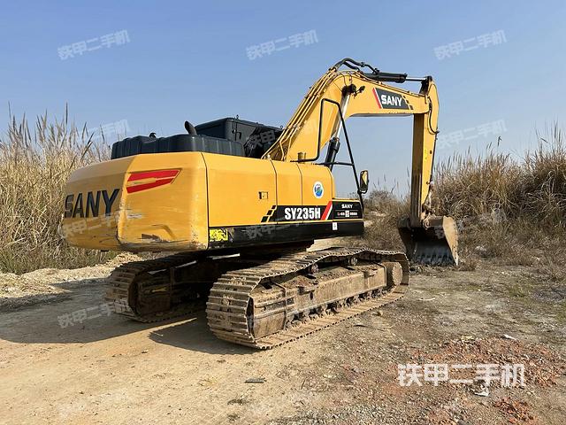 整機(jī)右后45°(整機(jī)外觀) 整機(jī)右后45°(整機(jī)外觀)