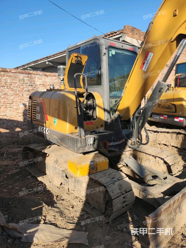 右前45(整機(jī)外觀) 右前45(整機(jī)外觀)