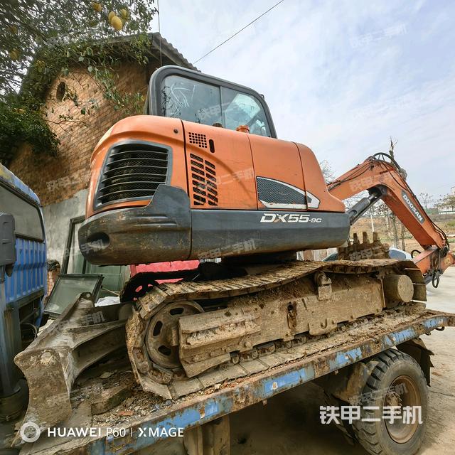 整機(jī)右后45°(整機(jī)外觀) 整機(jī)右后45°(整機(jī)外觀)