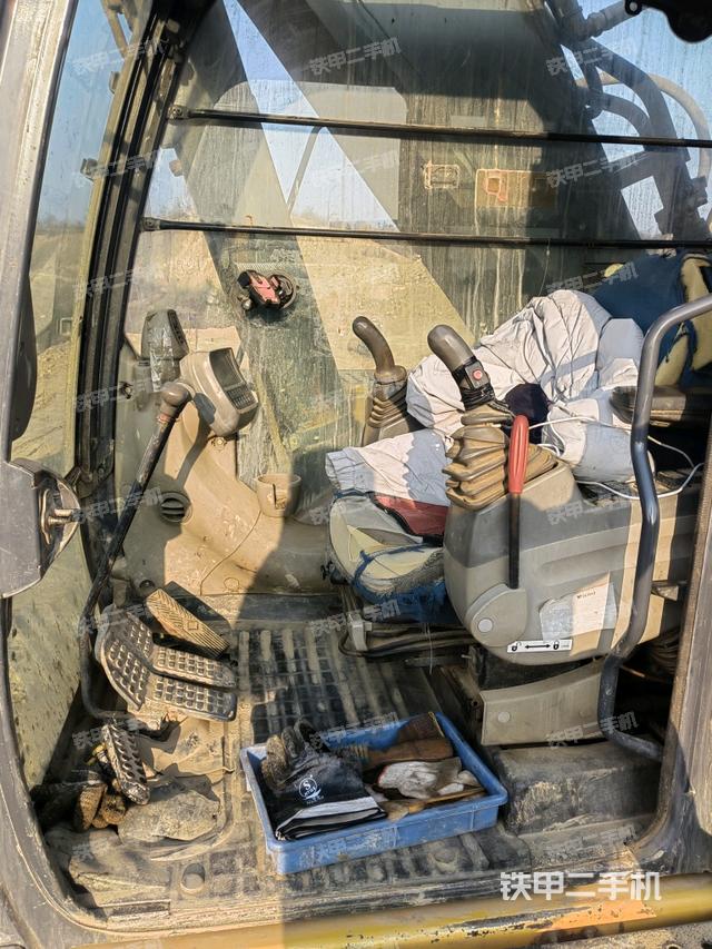 座椅左側(cè)控制臺/音響/含左手柄（駕駛室部分）