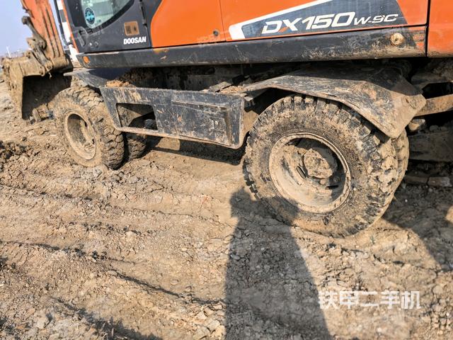 左側履帶整體?(行走機構) 左側履帶整體?(行走機構)