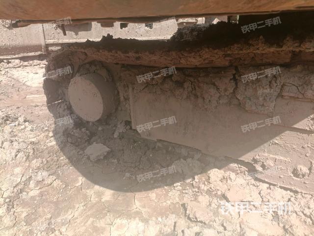 左驅(qū)動(dòng)輪（行走機(jī)構(gòu)）