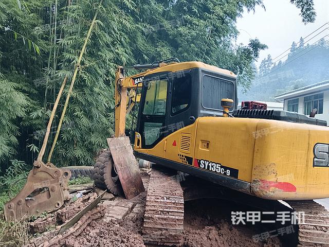 驾驶室整体（整机外观）