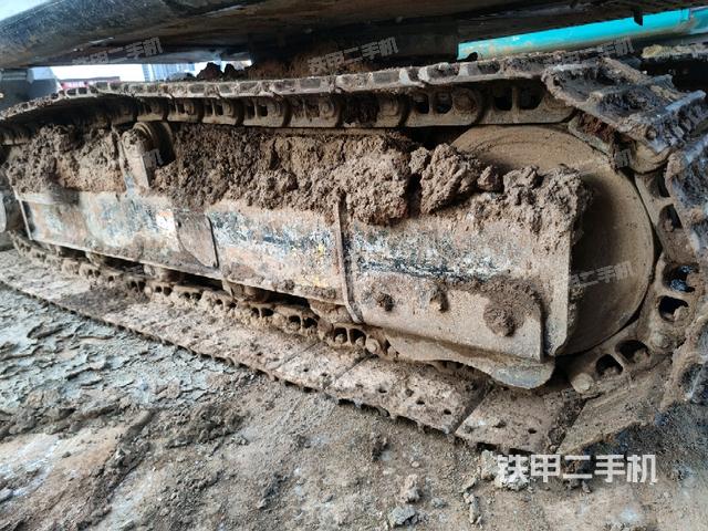 右側(cè)履帶整體?(行走機(jī)構(gòu)) 右側(cè)履帶整體?(行走機(jī)構(gòu))