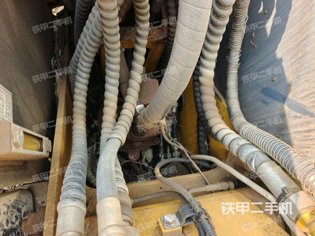 大臂根部?斜(工作和回轉(zhuǎn)裝置) 大臂根部?斜(工作和回轉(zhuǎn)裝置)