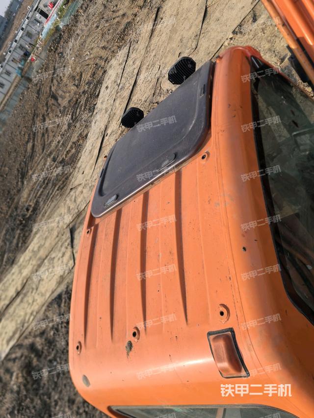 駕駛室頂部俯視(上車部件) 駕駛室頂部俯視(上車部件)