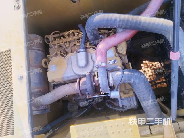 發(fā)動(dòng)機(jī)整體俯視(整機(jī)外觀) 發(fā)動(dòng)機(jī)整體俯視(整機(jī)外觀)
