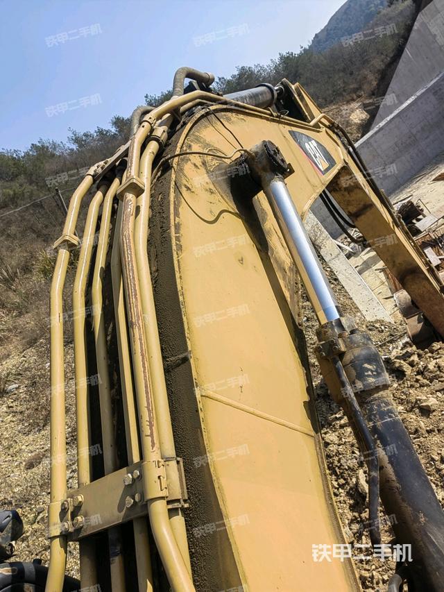 小臂整體左后（工作和回轉(zhuǎn)裝置）