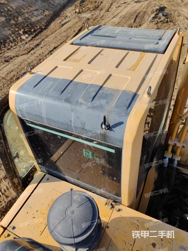 駕駛室頂部（整機(jī)外觀）