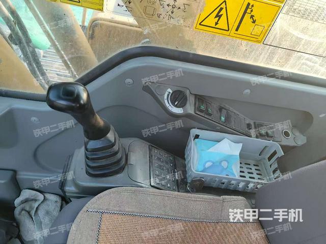 后窗玻璃角標(biāo)(駕駛室部分) 后窗玻璃角標(biāo)(駕駛室部分)