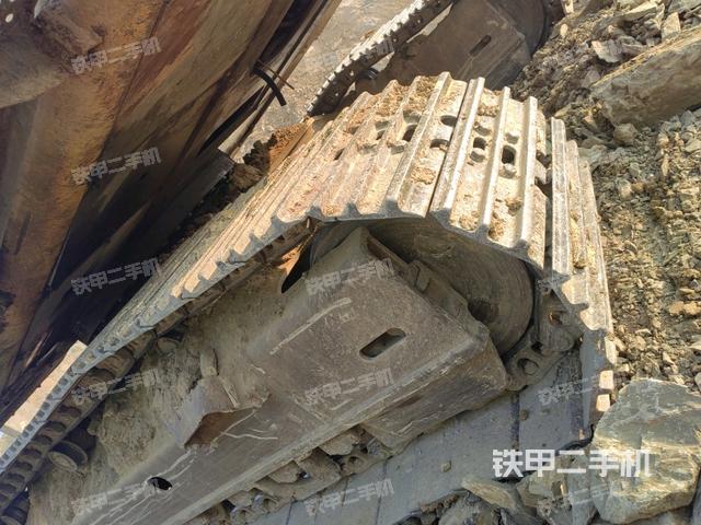 左側(cè)履帶整體?（行走機構(gòu)）