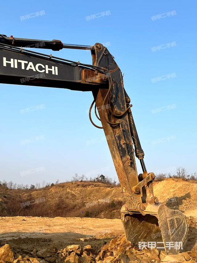 大臂油缸整體?豎拍（工作和回轉(zhuǎn)裝置）